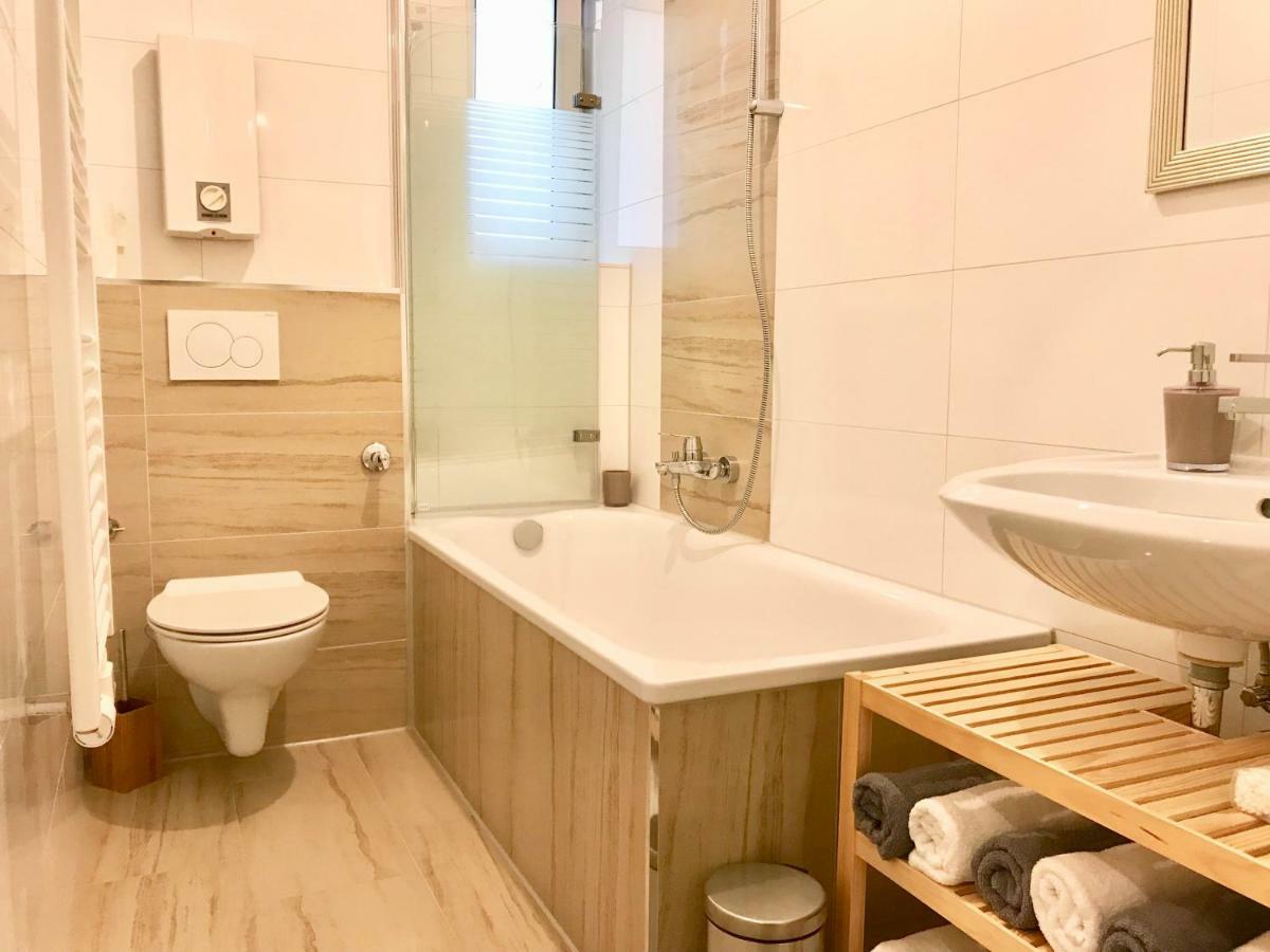 Apartments - Free Parking - Wifi - Kitchen إسن المظهر الخارجي الصورة
